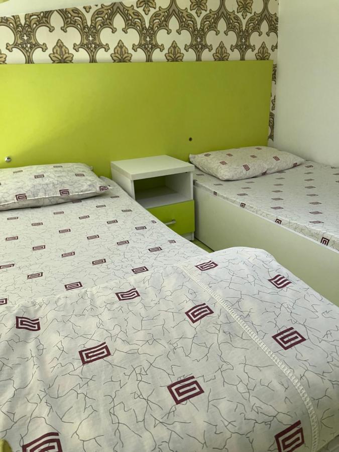 Anisa- Hostel Dusjanbe Eksteriør billede